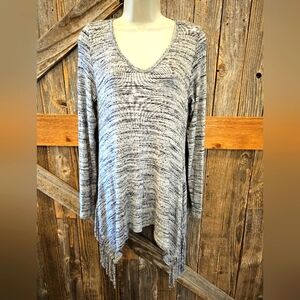 Karen Kane size M tunic Long Sleeve shark bite fringe made in USA EUC Grey ^